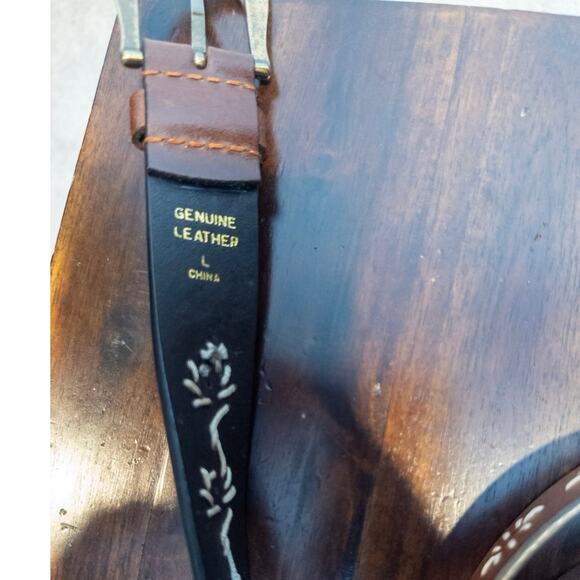 Vintage Y2K Genuine Leather Brown Floral Stiched Belt Large - Picture 3 of 3